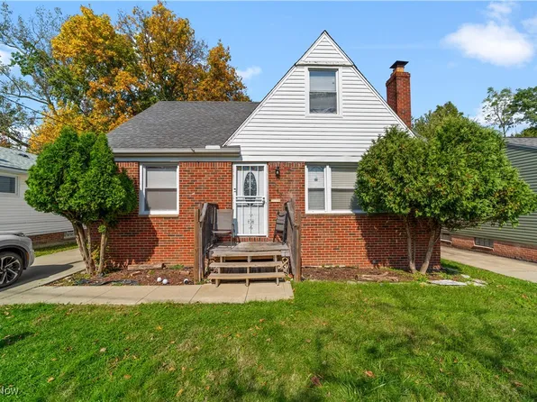 16401 Home St, Maple Heights, OH 44137