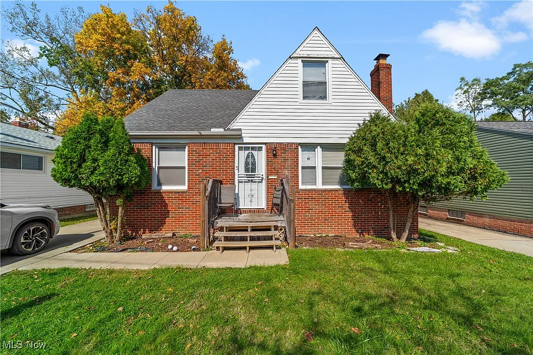 16401 Home St photo 1