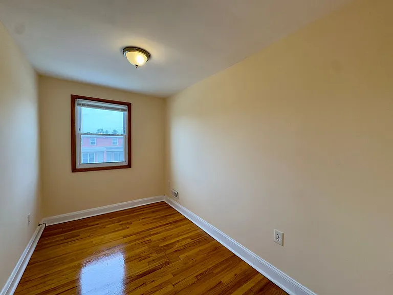 1243 S Grantley St — Photo 9