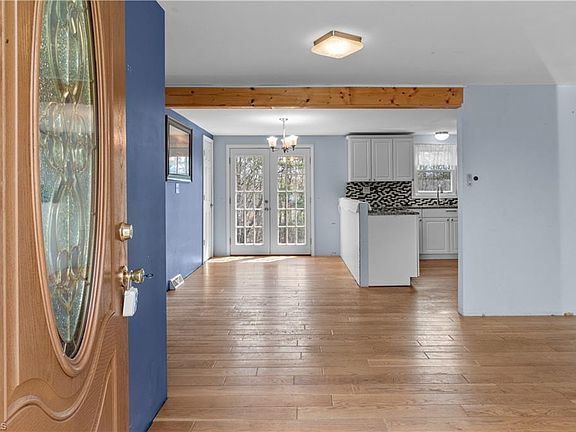 3rd image of 236 Ed Nixon Rd