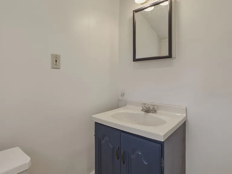 1080 Shirley St #1 — Photo 15