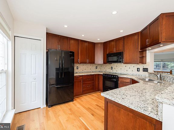 4th image of 6510 Kelsey Point Cir #6