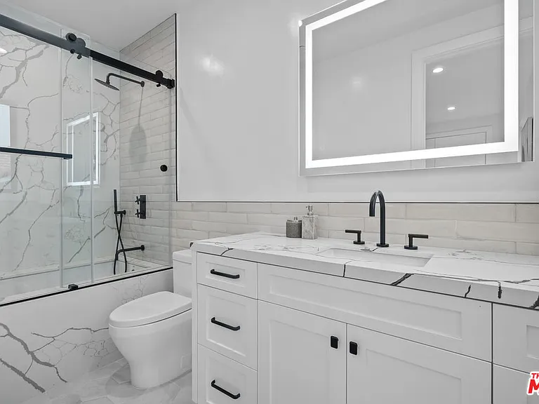 4475 Mammoth Ave — Photo 19