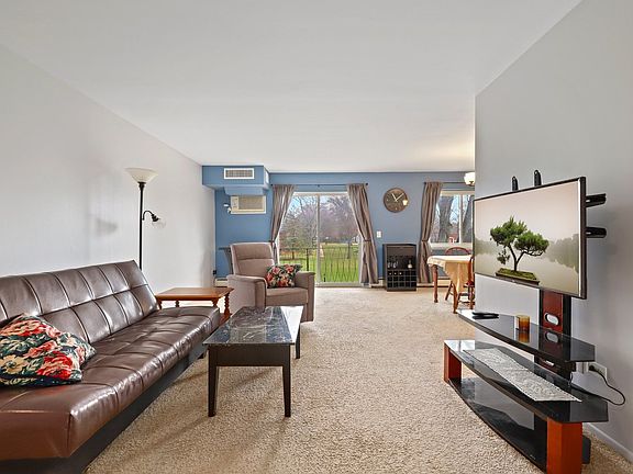4th image of 2319 E Olive St APT 2E