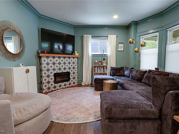 4th image of 1535 Rockway Ave