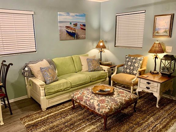 3rd image of 44 Lovett St