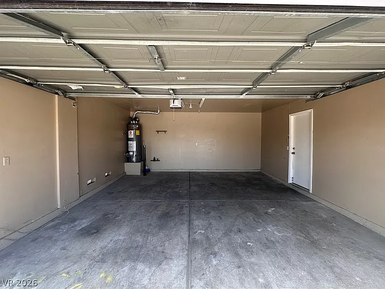 3732 Black Walnut Ave — Photo 16