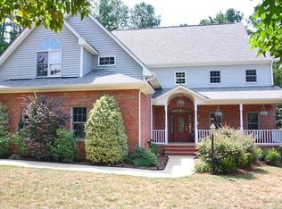 2101 Garden Oaks Ct, Raleigh, NC 27606