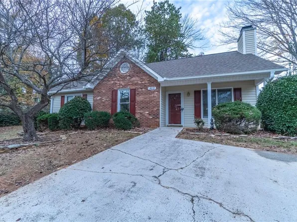 803 Meadowstone Dr, Winston Salem, NC 27104
