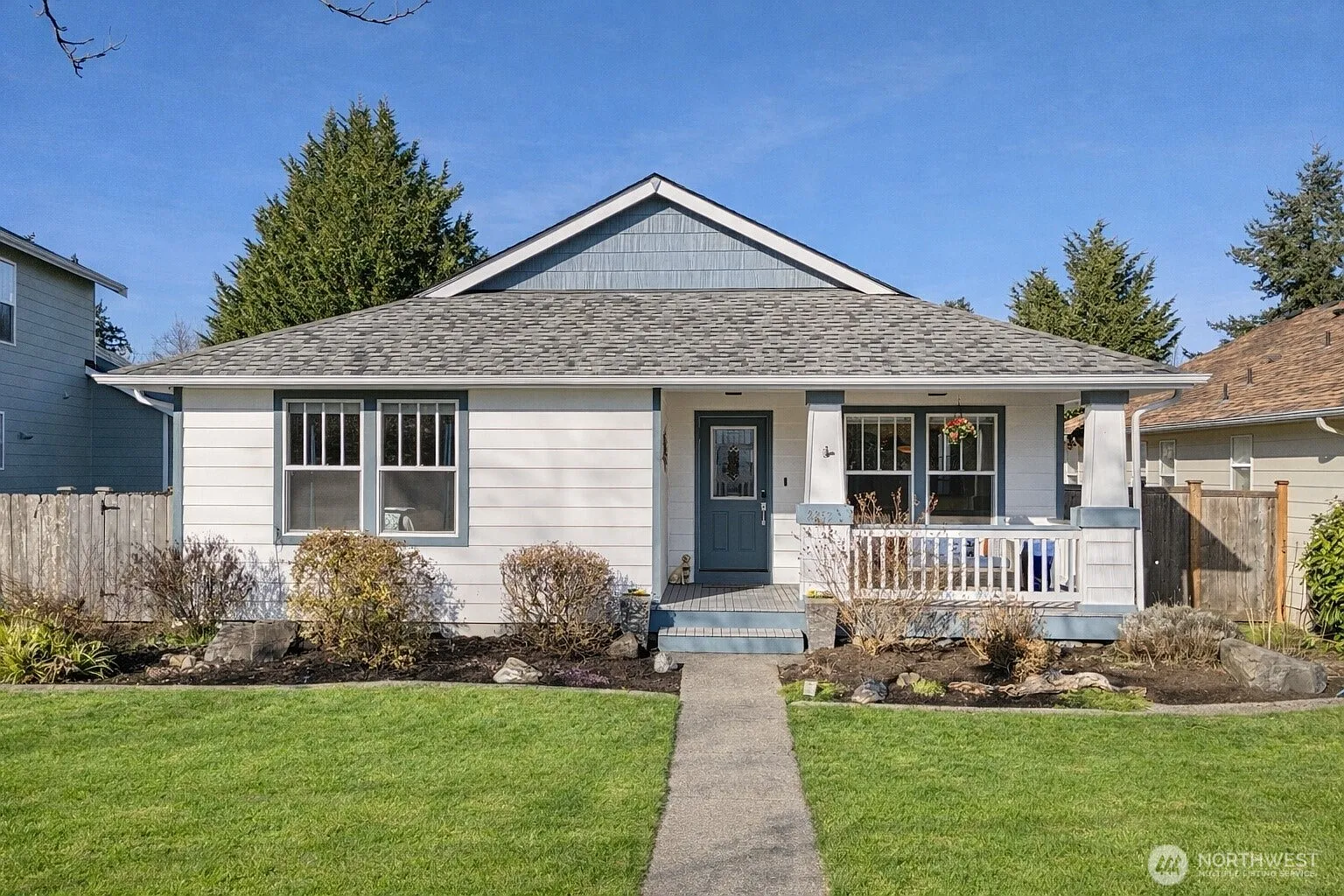 2253 McDonald Avenue photo 1