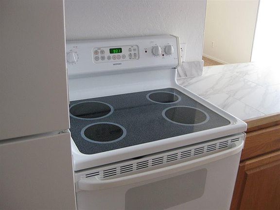 4th image of 624 Berrydale Ave APT 22