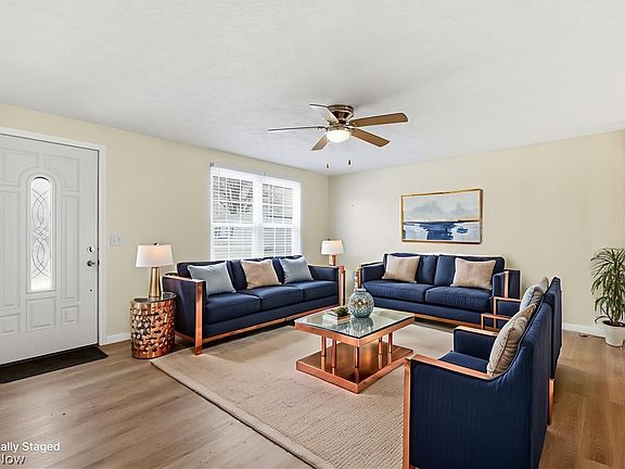 3rd image of 173 Chapel Hill Dr NW