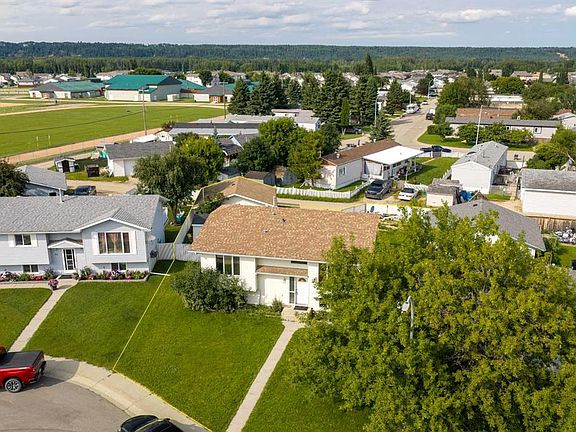 5th image of 57 S Atkinson Cres