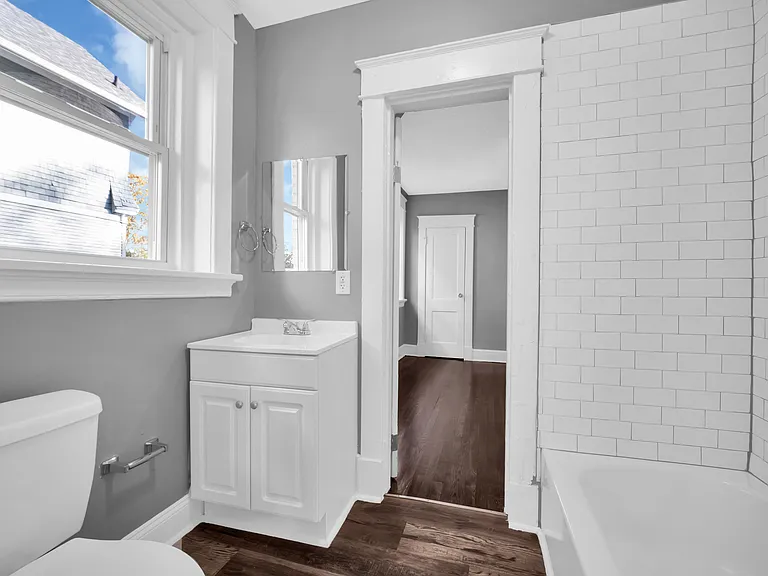 2419 Barton Ave #5 — Photo 12