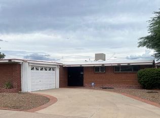 7425 E 20th St, Tucson, AZ 85710