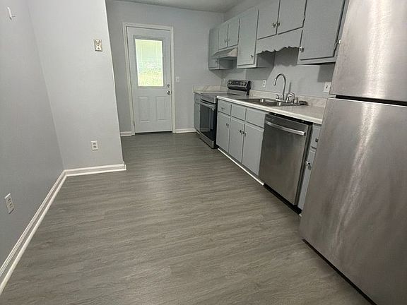 4th image of 69-71 Brooksie Dr