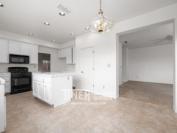 3rd image of 9520 Ringford Ct