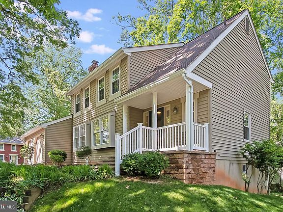 3rd image of 5950 New England Woods Dr