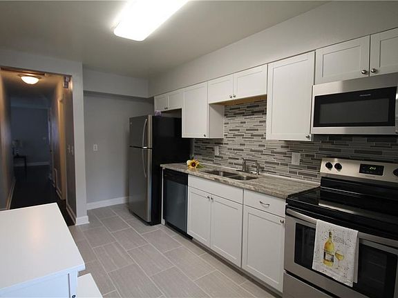2nd image of 3758 Wayne Cir #A