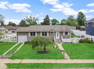 179 Skidmore Rd, North Babylon, NY 11703