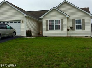 230 Fenimore Dr, Inwood, WV