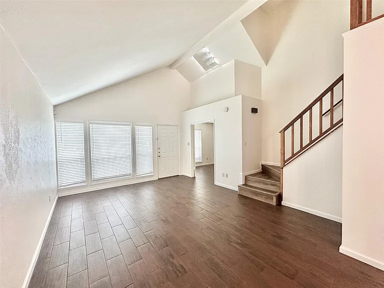 10118 Spotted Horse Dr — Photo 5