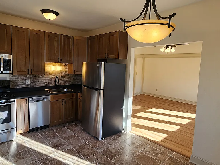 3104 W Kilbourn Ave #301 — Photo 5