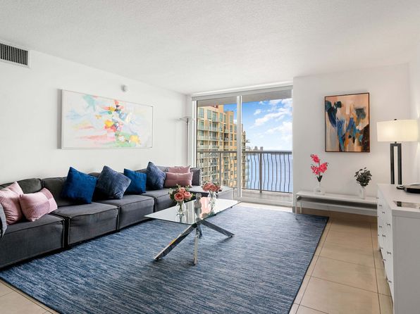 1 SE 12th St Floor 35-ID1047090P