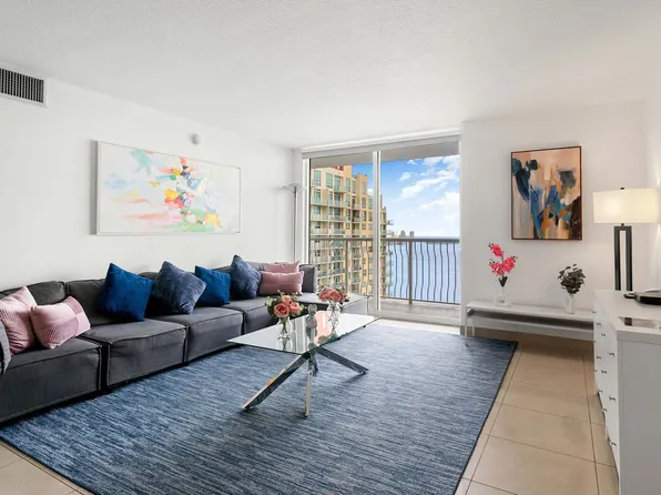 1 SE 12th St, Miami, FL