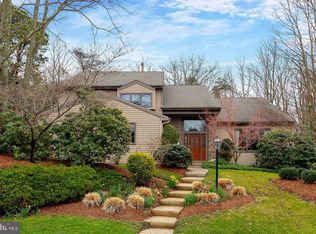 24 Oak Ridge Dr, Voorhees, NJ 08043