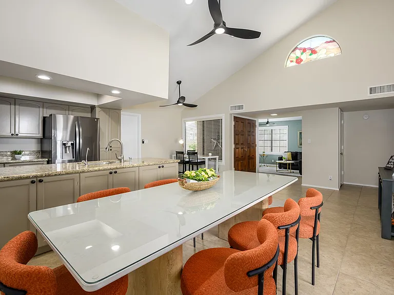 E Winchcomb Dr — Photo 11