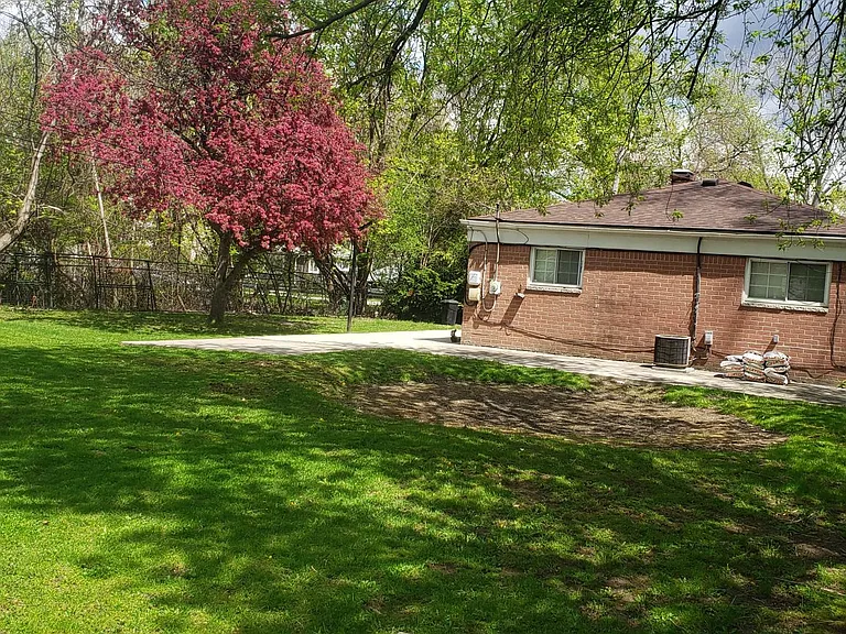 5402 Williams St — Photo 18