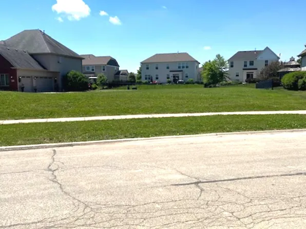 21430 S Redwood Ln, Shorewood, IL 60404