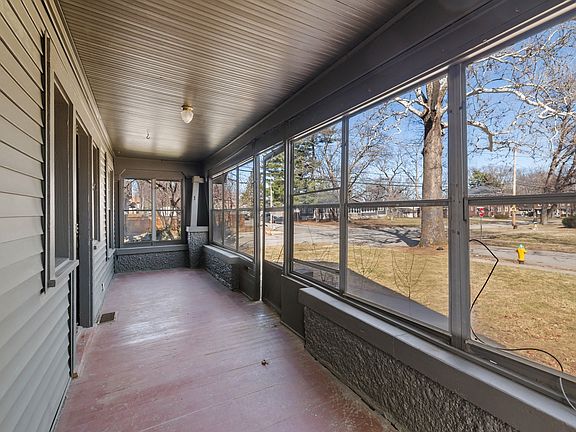 4th image of 1344 45th St