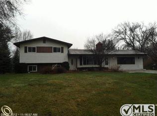 1350 S Genesee Rd, Burton, MI 48509