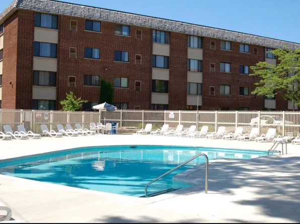 1919 S Wolf Rd APT 408, Hillside, IL 60162