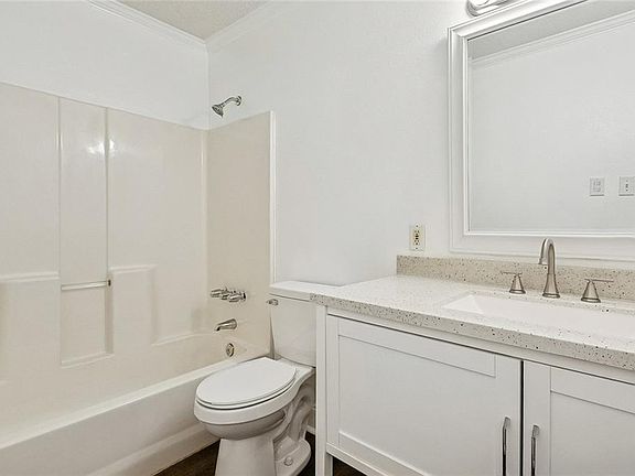 5th image of 705 Huntlee Dr