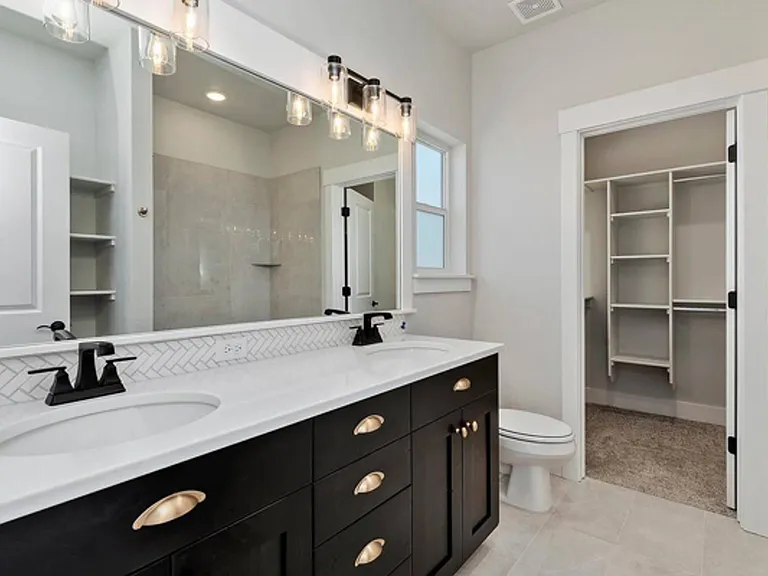 Bradbury Luxury Townhomes — Photo 32