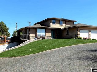 11 Sandy Ct, Torrington, WY 82240