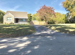 4906 Ranchland Dr, Louisville, KY 40216