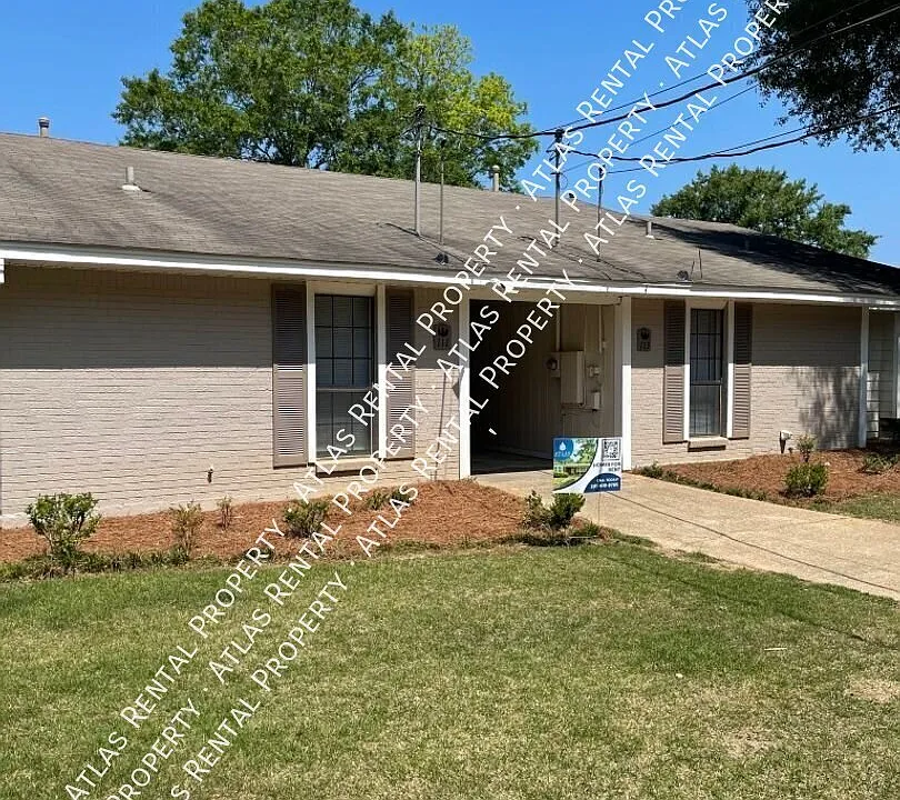 111 Cedar Ct