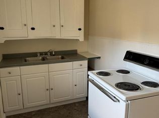 1 W Broad St #4, Nanticoke, PA 18634