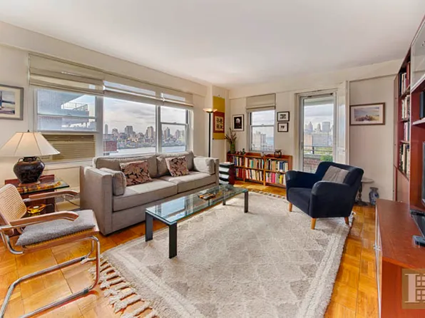 455 Fdr Drive image 1 of 8