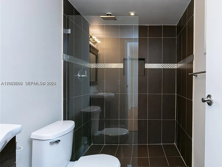 8100 Byron Ave #501 — Photo 20