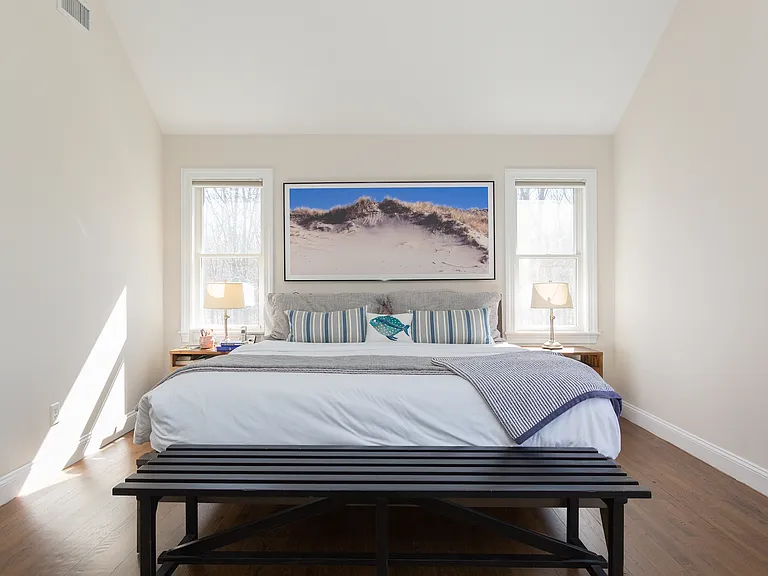 21 Cove Neck Ln — Photo 9