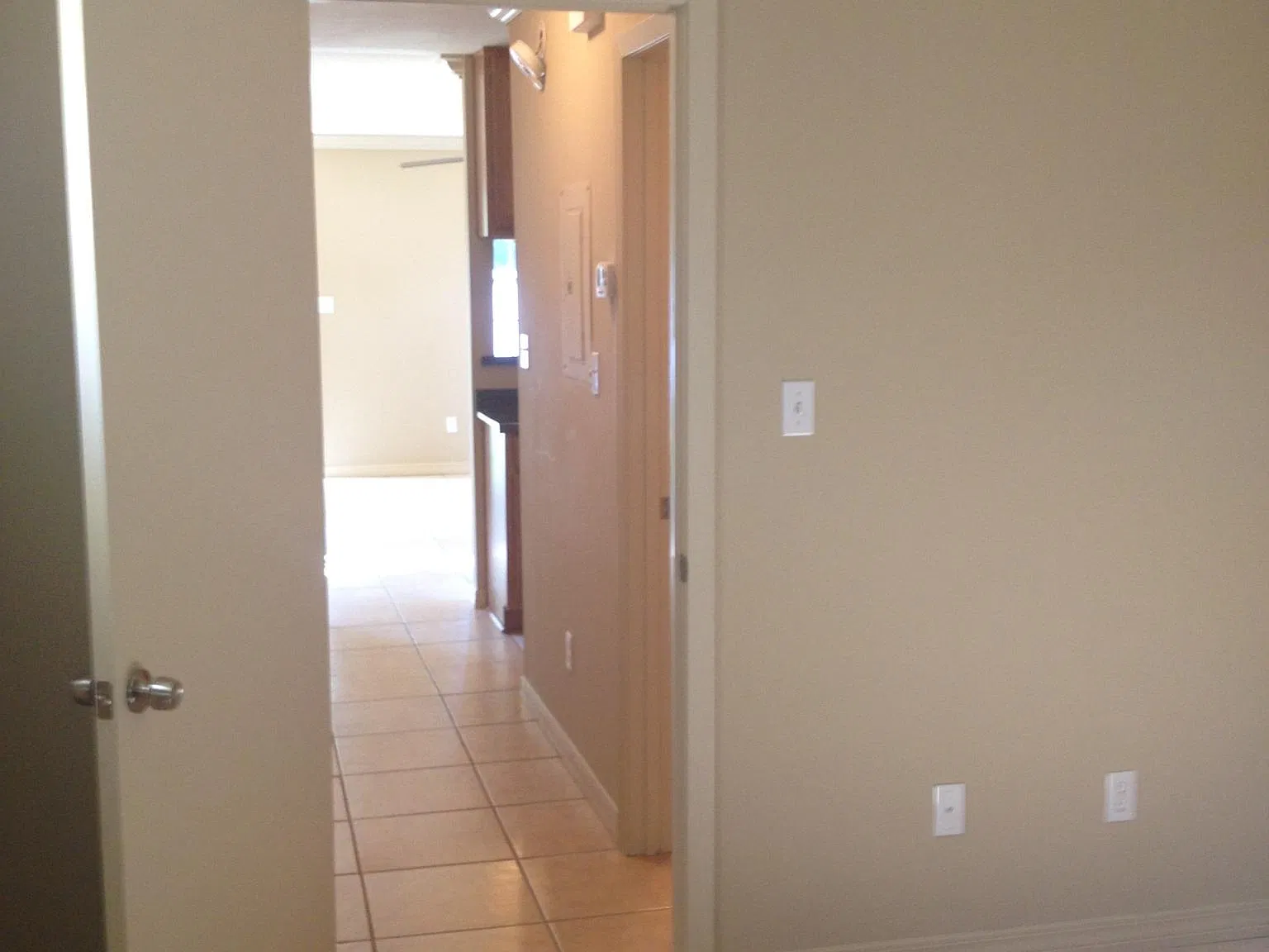 1 bed, 650 sqft, $1,150 — Photo 3