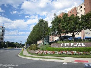 3308 City Pl, Edgewater, NJ