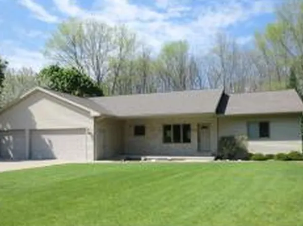2766 Klee St, Green Bay, WI 54313