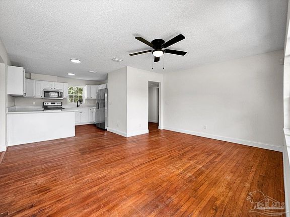 2nd image of 612 N 49th Ave