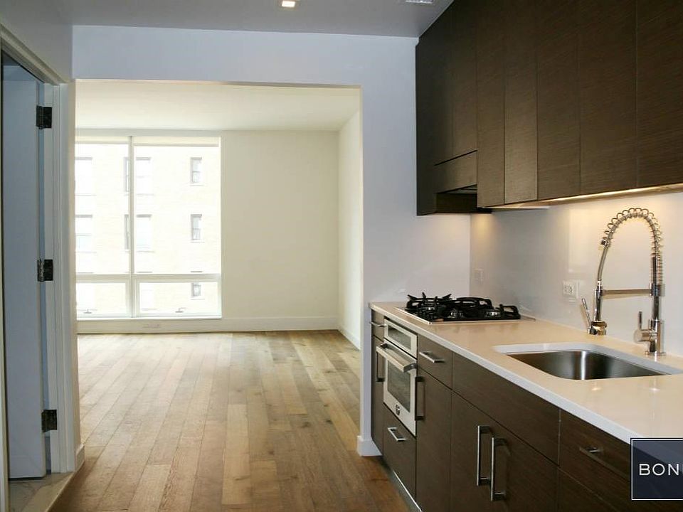 1st image of 325 Lexington Ave APT 7A